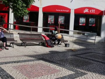 Le joueur de Kora Bacisko Susso à Lagos Portugal